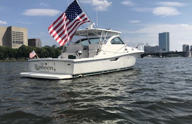 40ft Pursuit Express Motor Yacht in Boston