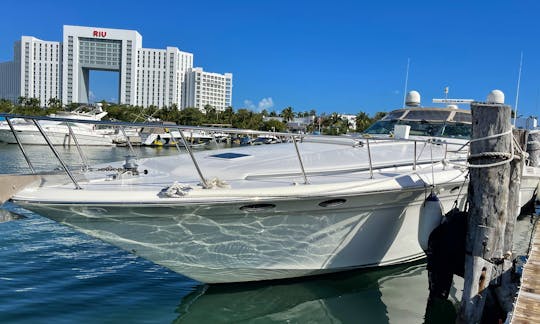 Amazing Huge Sea Ray 60ft for up to 27 people in Cancún, Quintana Roo