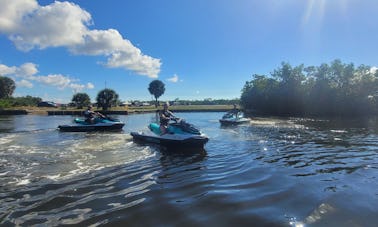 Explore Cape Coral em nossos novos jet skis Seadoo sem limites