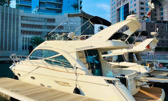 Beautiful 40ft Galeon yacht for rent in Dubai