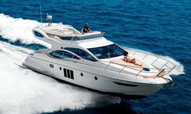 El mejor Azimut de 48 pies en Cancún e Isla Mujeres para hasta 18 personas con 6 horas de alquiler mínimo