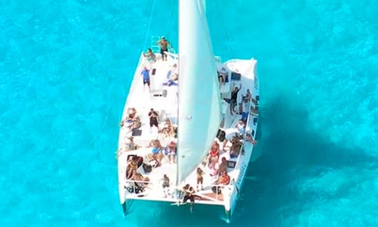 44' Sailing Catamaran Private Charter / Capacity 45 people