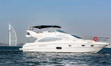 56ft Majesty - Location de yachts de luxe dans le port de Dubaï (24 personnes)