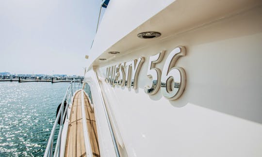 56ft Majesty - Luxury Yacht Rentals in Dubai Harbour (24 persons)