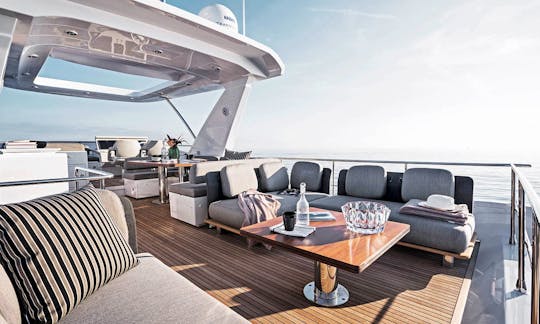 63' Prestige Motor Yacht Rental in Miami Beach, Florida