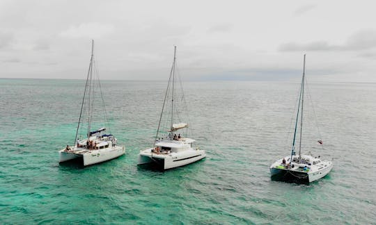 Gorgeous Luxury Lagoon Catamaran in San Pedro Belize