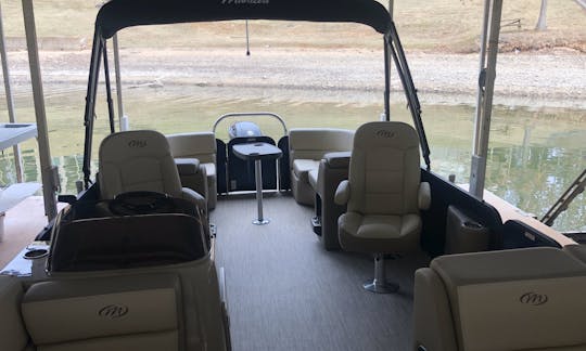 25' Tritoon w/ Captain for Rent at the Lake of the Ozarks, MO