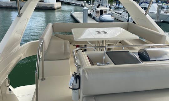 Aluguer de catamarã “Mahalo” Aquila Power em São Petersburgo, Flórida
