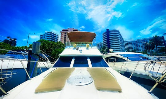 Maxum 50ft Yacht for Rent! Great way to cruise and see Miami