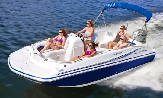 Hurricane 20ft Deck Boat 150HP with Insurance Included in St. Petersburg
