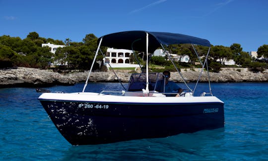 Pegazus 460 Powerboat for 5 People in Cala D'or, Illes Balears
