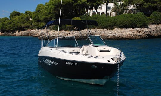 Bateau à moteur Monterey 264 FS spacieux et agile à Cala d'Or, Illes Balears