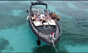 Sea Ray 45ft Sundancer in Cancún - Free Drone Video on 6 hrs. booking