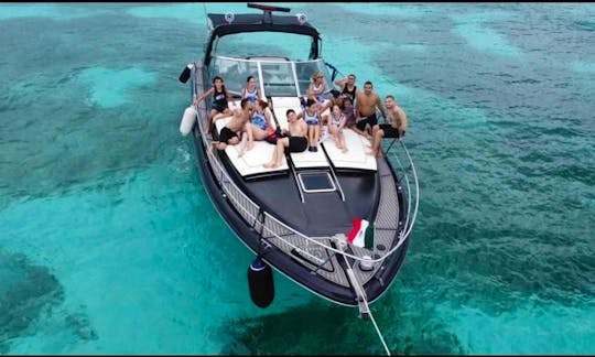 Sea Ray 45ft Sundancer in Cancún - Free Drone Video on 6 hrs. booking