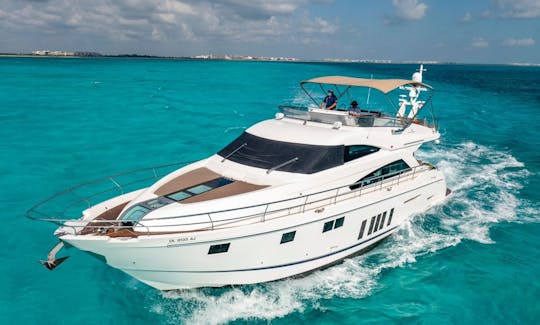 Reserve este Beautyline Squadron Yacht em Cancún com um jetski waverunner gratuito