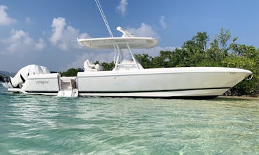 Location de bateaux à moteur Intrepid de 32 pieds à Saint-Thomas/St John VI