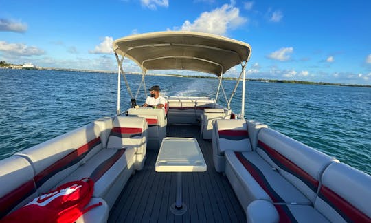Suntracker 24ft Party Barge Pontoon for Amazing Miami Experience
