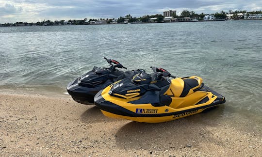 2022 Supercharged Sea-Doo RXT-X 300 New Tech Package: BRP Audio - Premium System & Full color 7.8