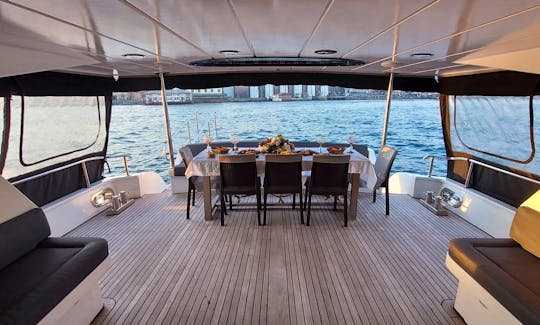 65ft Luxury Motor Yacht for 36 people in İstanbul