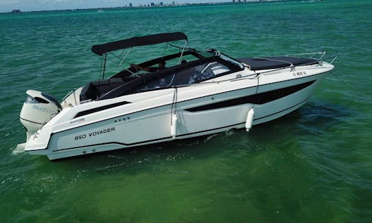 30ft Hussar Voyager 850 new 2021 for Rent in Miami, Florida