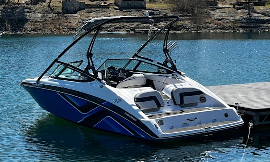 21ft Yamaha Jet boat on Canyon Lake. Everything Provided!!!
