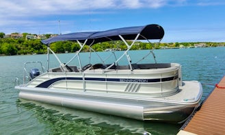 Bennington Pontoon 12 Person Lounger Boat On Lake Travis in Austin, TX!!