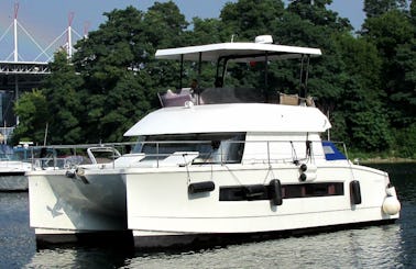 BRAND NEW‼️ Toronto’s ONLY Fountaine-Pajot 44ft Charter Yacht 🎉🛥