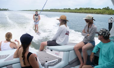 Esportes aquáticos com a melhor experiência de wakeboat da Flórida 