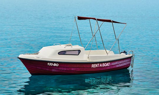 Ven 501k Powerboat for 6 people for rent in Bol