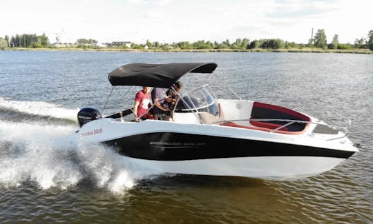 Réservez le Barracuda 686 WA équipé d'un Mercury SeaPro de 200 CV à Kotor, au Monténégro