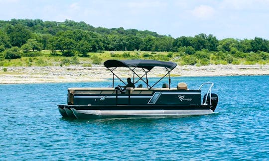 Luxury Viaggio Tritoon for rent in Canyon Lake