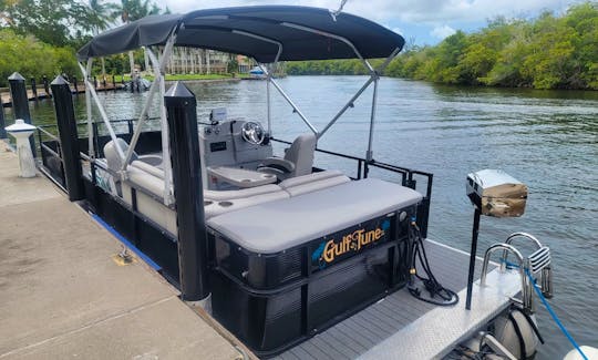Amazing Party Pontoon Boat Rental in Bokeelia, Florida