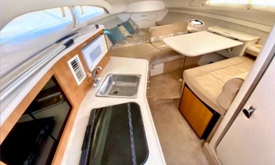 Maxus 2700 Motor Yacht for Family Activities and Parties
