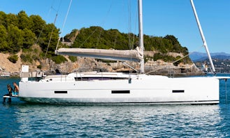 Dufour 430 Sailing Yacht for charter in Vlicho Bay, Lefkada, Ionio, Greece