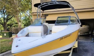 Cobalt de 21 pieds avec des jouets et une superbe chaîne stéréo. Amuse-toi bien sur le lac Austin !