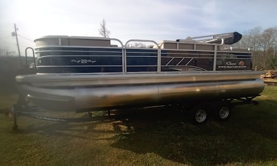 Hot Springs, AR 2022 Sun Tracker Tritoon 150hp Mercury on Lake Hamilton