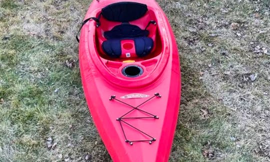 Viper 10’4” kayak. Comes with an oar and a life jacket. Back support cushion helps while rowing as well.