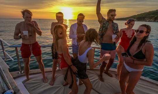 Yacht personnalisé de 55 pieds avec toboggans [tout compris] à Puerto Vallarta au Mexique