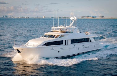 102ft Magnum Ride Power Mega Yacht In Naples
