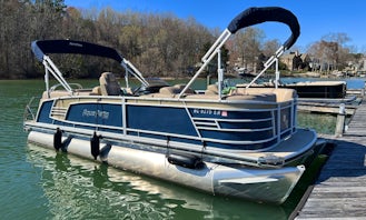 Luxury Pontoon with Free Delivery & Pickup To Your Vacation Rental Home on Lake Norman