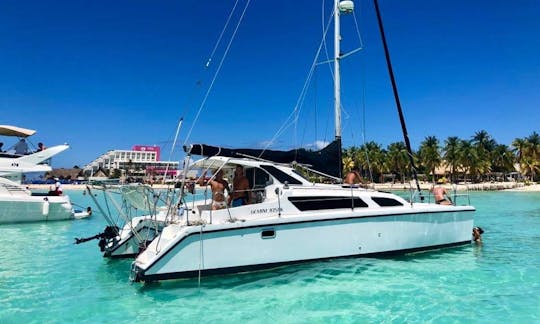 PRIVATE CATAMARAN ⛵️ SAILING TO ISLA MUJERES 🏝️