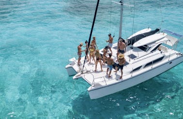Private Catamaran Sailing to Isla Mujeres