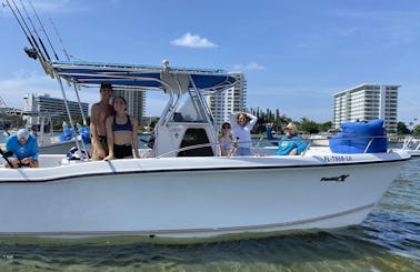 Great 28’ ProKat Center Console for rent in FortLauderdale with Amazing Captain!