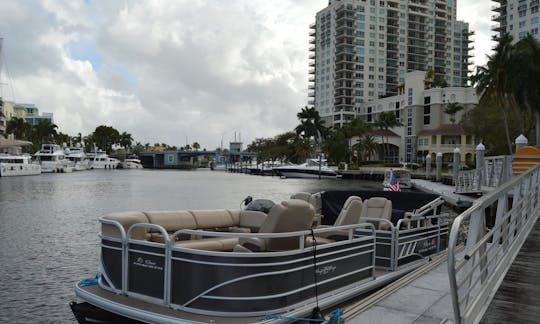 Best Of Times with SunTracker 24DXL Pontoon in Fort Lauderdale, Florida