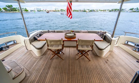 85' Azimut Luxury Yacht in Tampa, Florida