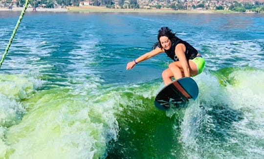 Los Angeles watersports: wakesurfing, wakeboarding, tubing, waterskiing