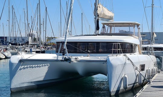 Lagoon 42' Sailing Catamaran 