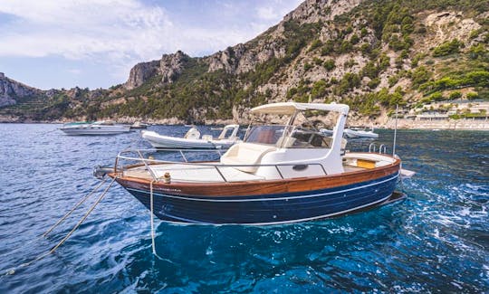 28ft Acquamarina Motor Yacht in Positano, Campania