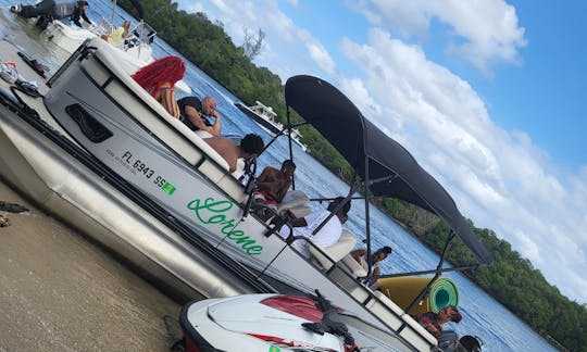 Book your Pontoon Ride with Us in Deerfield Beach, Florida Today!