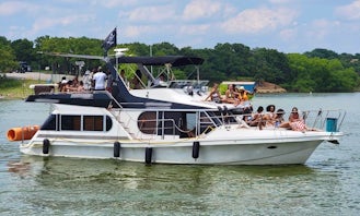 THE WHISKEY DANGER - SECOND LARGEST LUXURY RENTAL YACHT ON LAKE LEWISVILLE - 4 HOUR MINIMUM - Prices lower during the week!